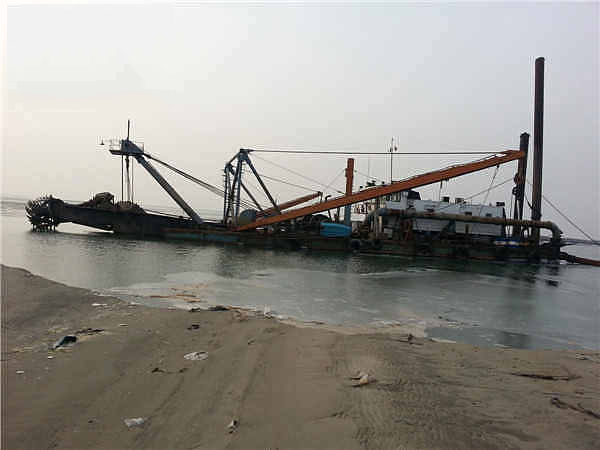 14inch_cutter_suction_dredger_Beijing_HOT_Mining_Tech_Co_Ltd_01