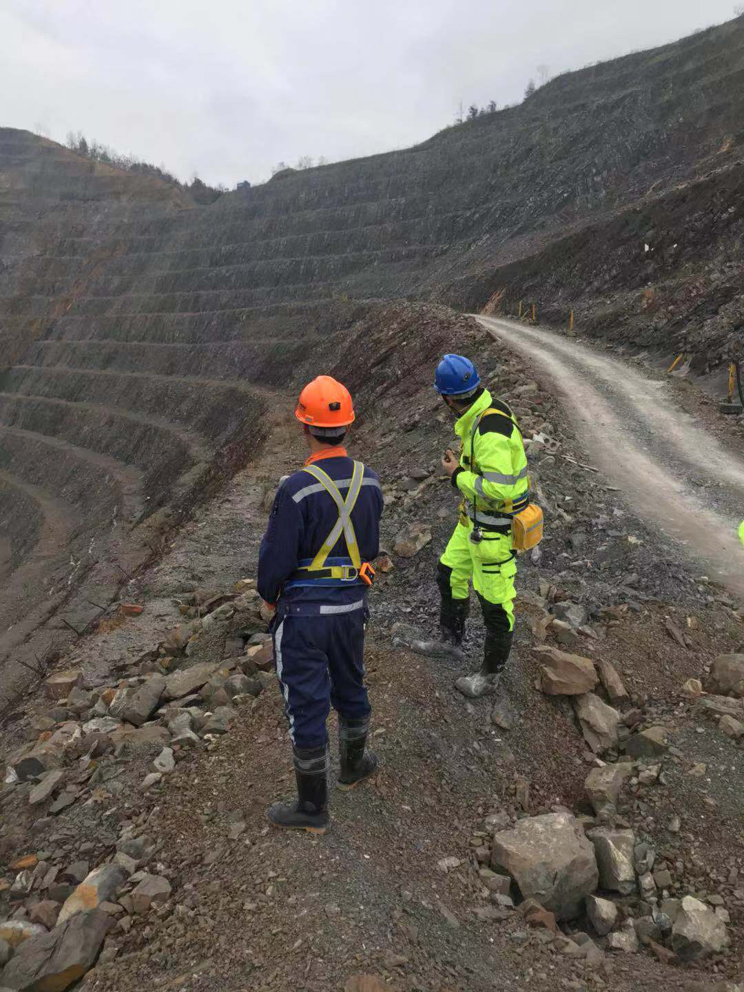 field-service-Beijing-HOT-Mining-Tech